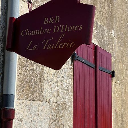 ヴェルトゥイユ＝シュル＝シャラント La Tuilerie Bed & Breakfast エクステリア 写真